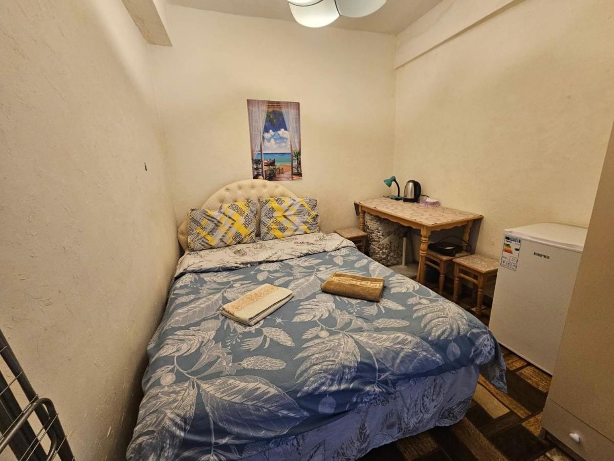 Cozy Studio in Yerevan's Center Buitenkant foto