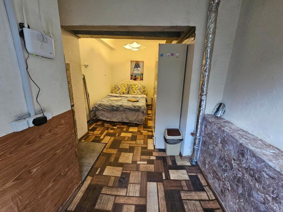 Cozy Studio in Yerevan's Center Buitenkant foto